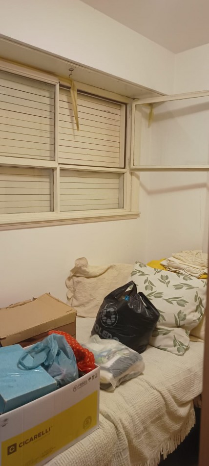 Depto 2 ambientes +  escritorio, con opcion a cocheera a una cuadra !!!