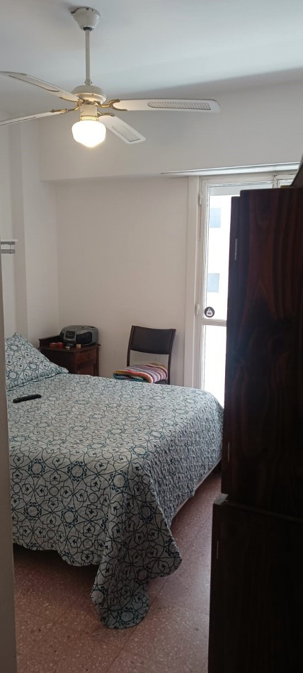 Depto 2 ambientes +  escritorio, con opcion a cocheera a una cuadra !!!