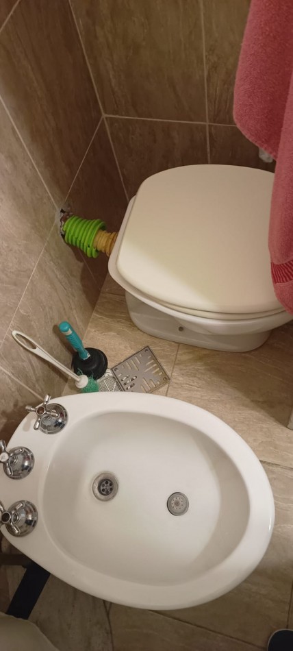 Depto 2 ambientes +  escritorio, con opcion a cocheera a una cuadra !!!