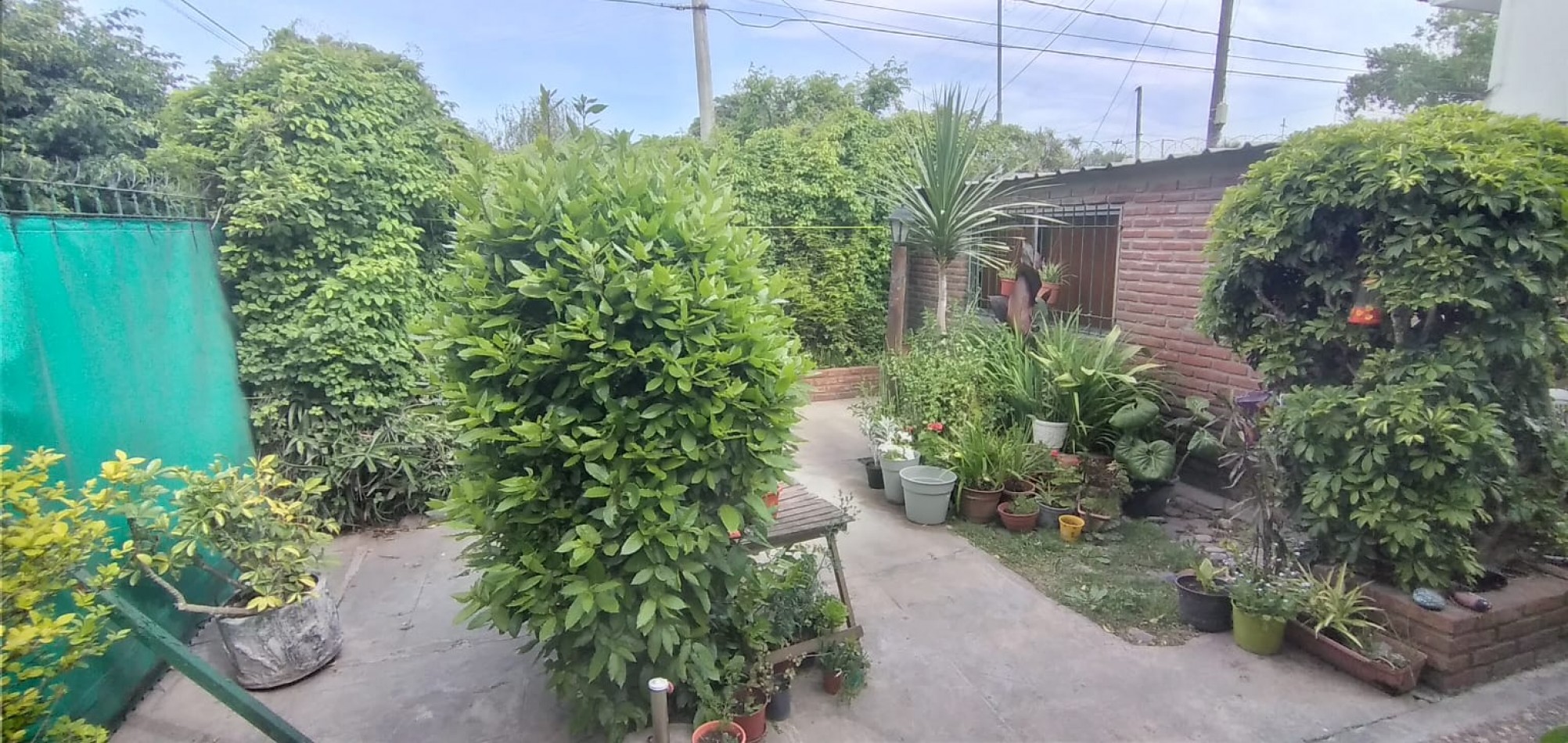 CASA 3 AMB.EN ESQUINA.GGE.JARDIN.BOSQUE ALEGRE.