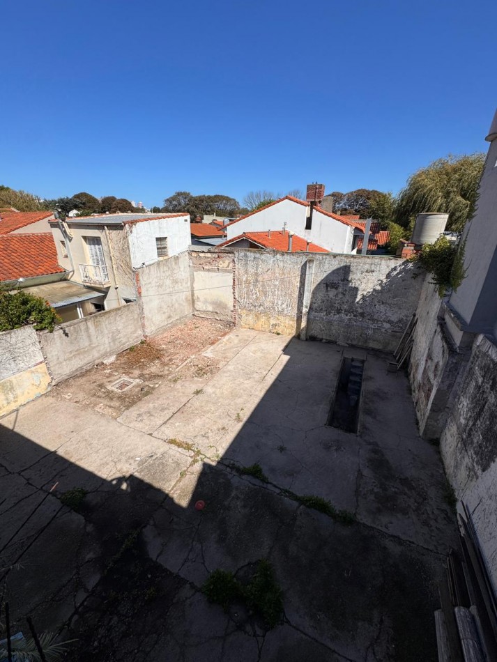 LOTE CON CONSTRUCCION EN LOS TRONCOS. FINANCIA.