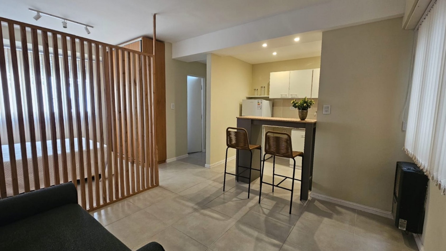 MONOAMBIENTE EXTERNO, A NUEVO.TOTALMENTE EQUIPADO.