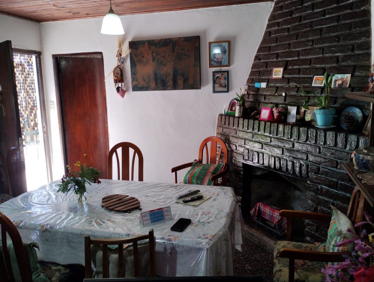 CHALET 3 AMB.MAS DEPTO.GARAGE.PARQUE. TOMA PH. 