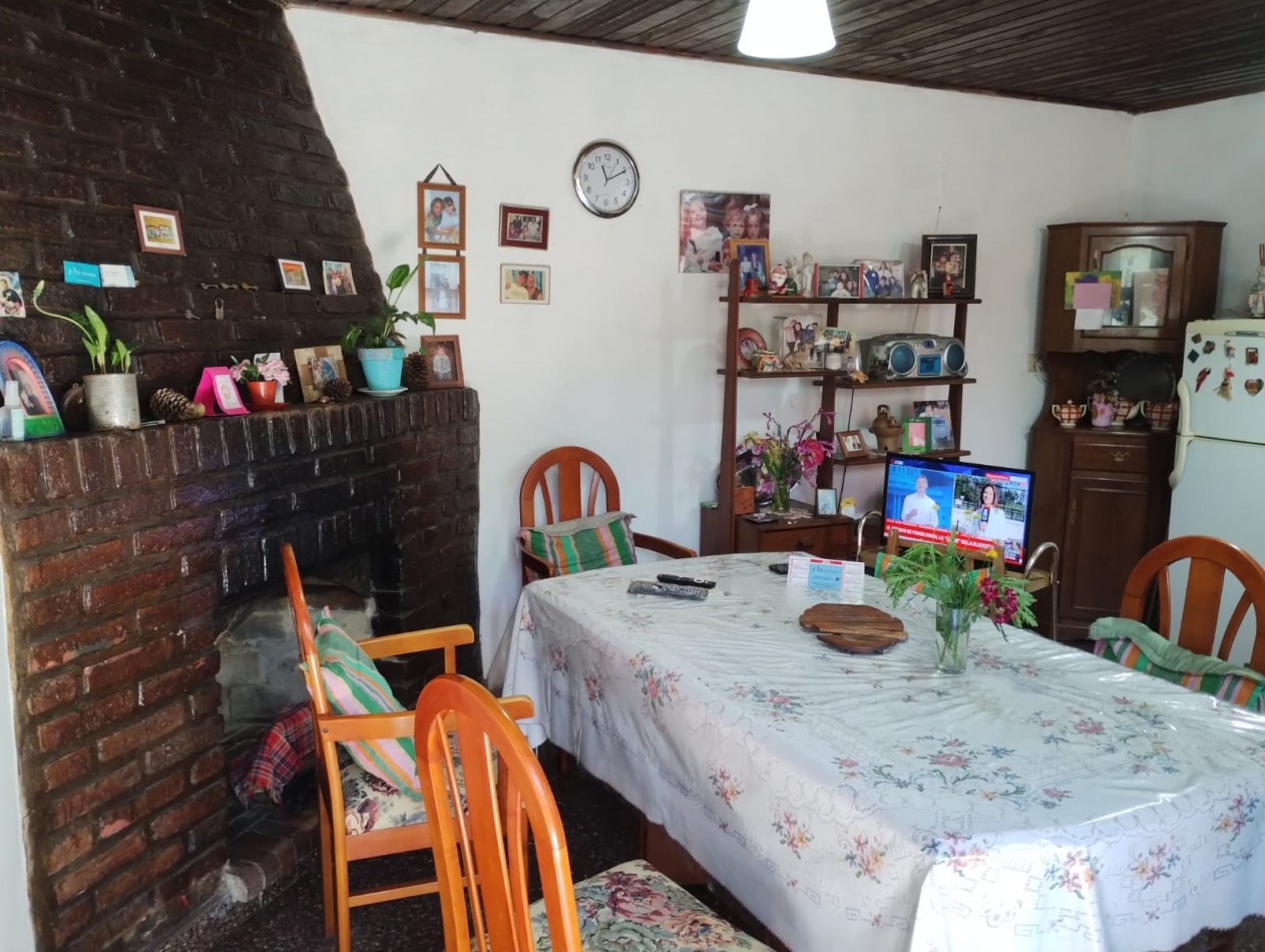 CHALET 3 AMB.MAS DEPTO.GARAGE.PARQUE. TOMA PH. 