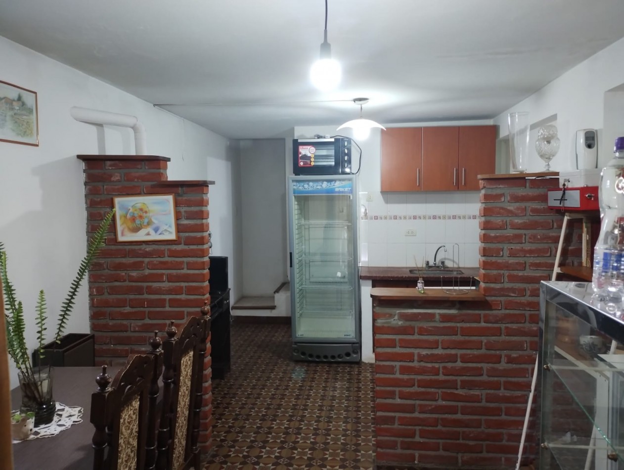 CHALET 3 AMB.MAS DEPTO.GARAGE.PARQUE. TOMA PH. 