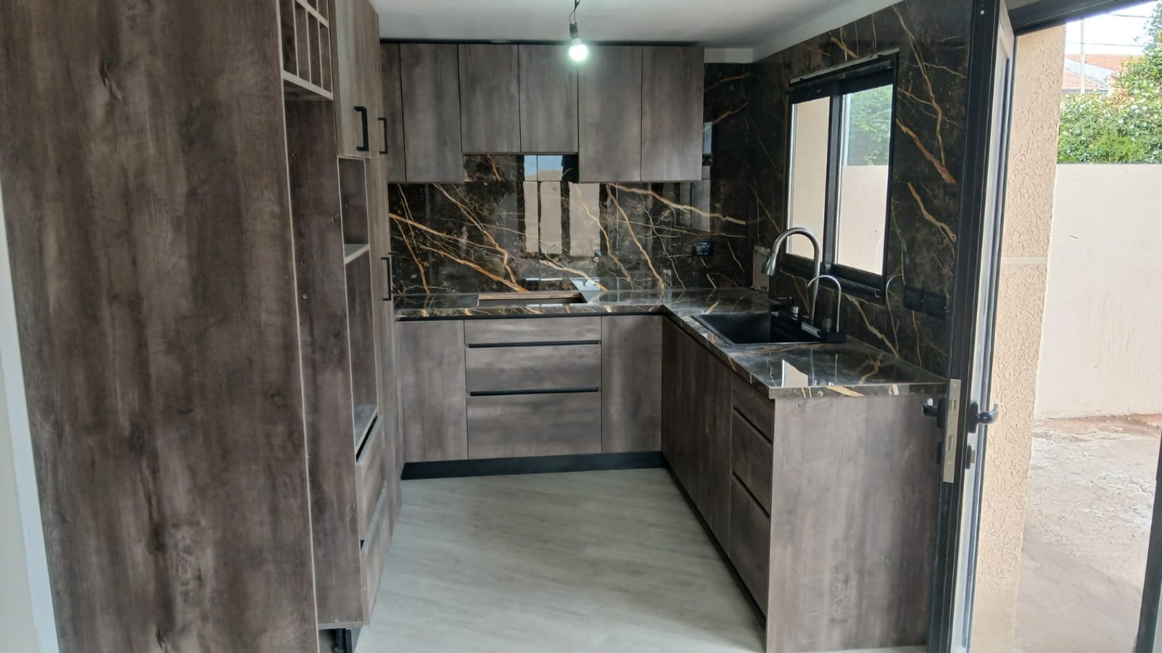 A ESTRENAR DUPLEX 4 AMB.JARDIN.ENTRADA DE AUTO.LOS PINARES.