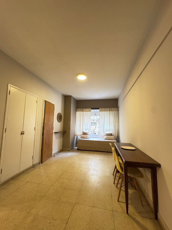 MONOAMBIENTE EXTERNO, PROXIMO AL MAR.