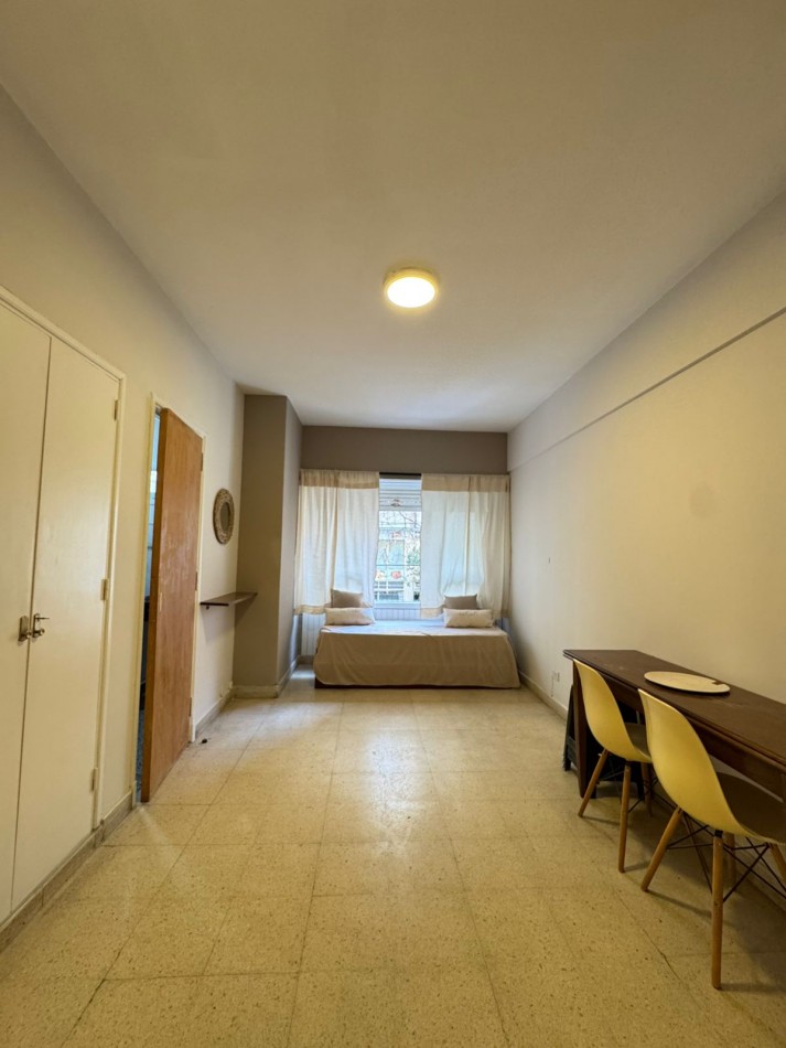 MONOAMBIENTE EXTERNO, PROXIMO AL MAR.