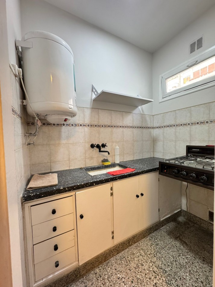 MONOAMBIENTE EXTERNO, PROXIMO AL MAR.