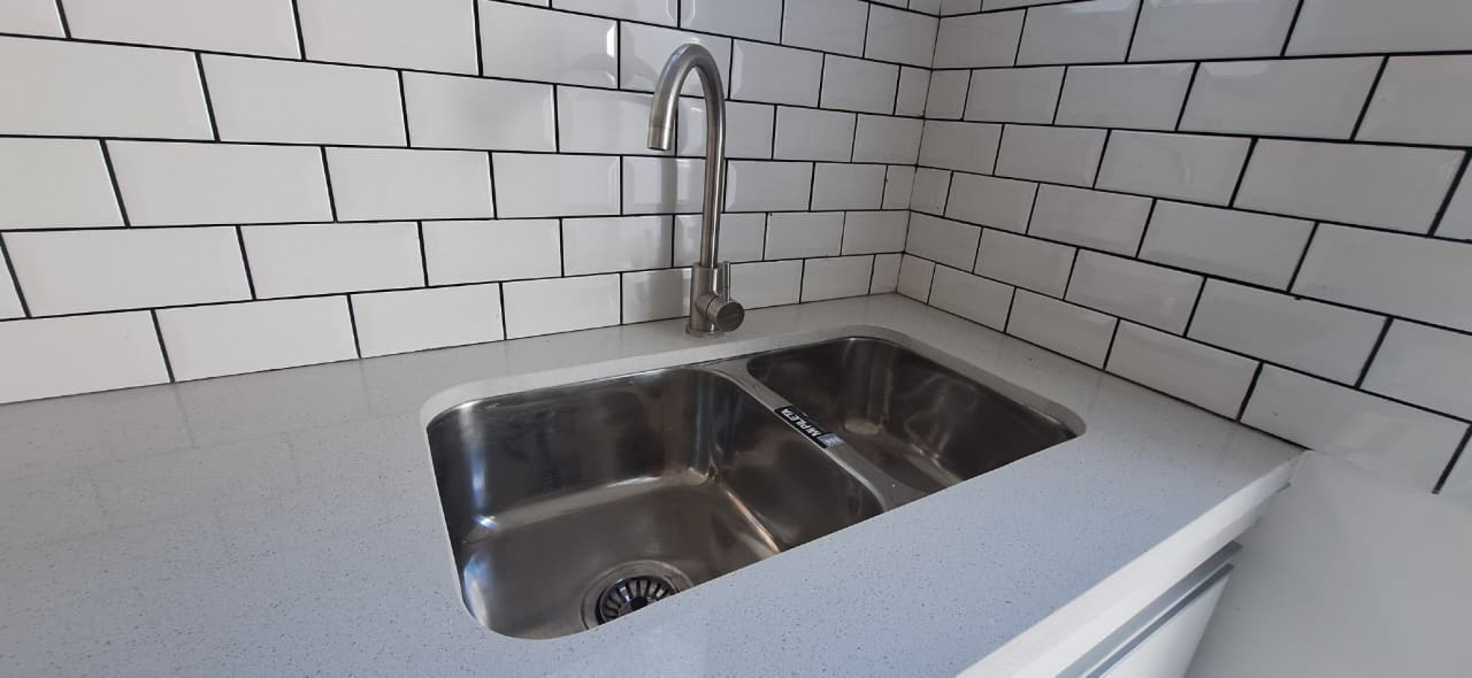 EXCELENTE CHALET 3 AMB.PARQUE.GGE. BARRIO PARQUE LURO.