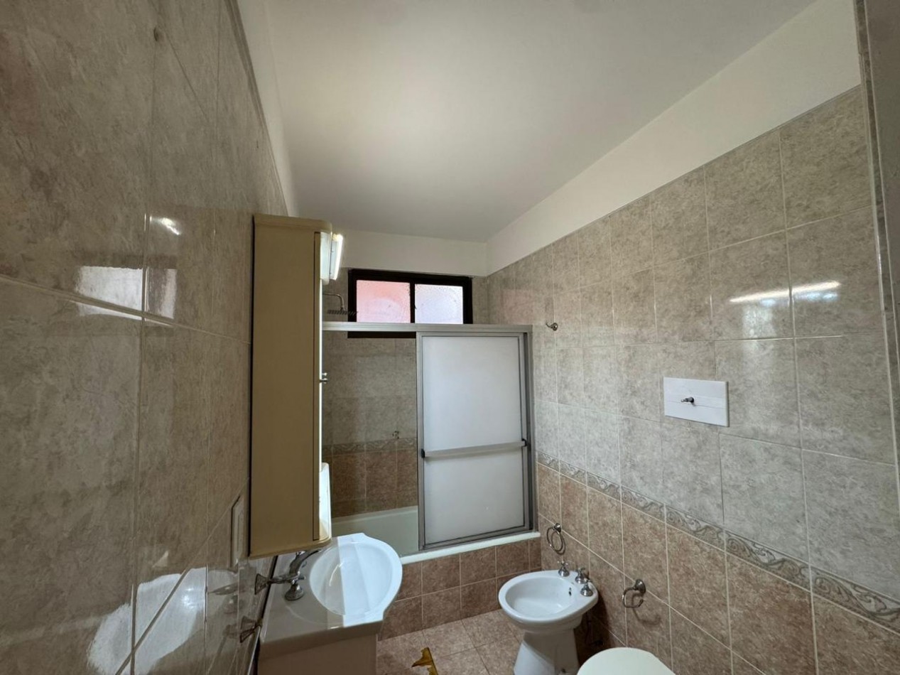 EXCELENTE 3 AMB.CON DEPCIA. ZONA PLAZA COLON.