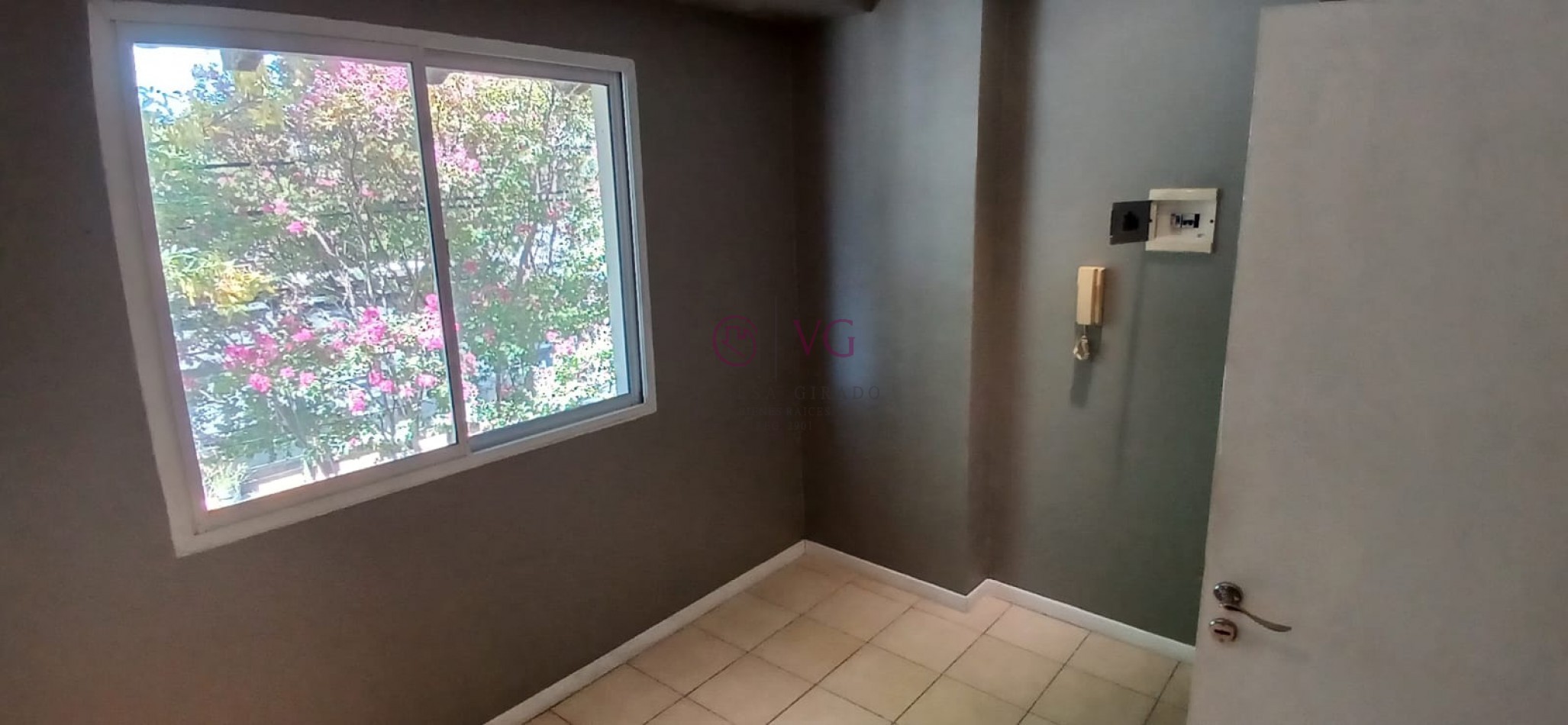 ALQUILER DE OFICINA ZONA GUEMES.