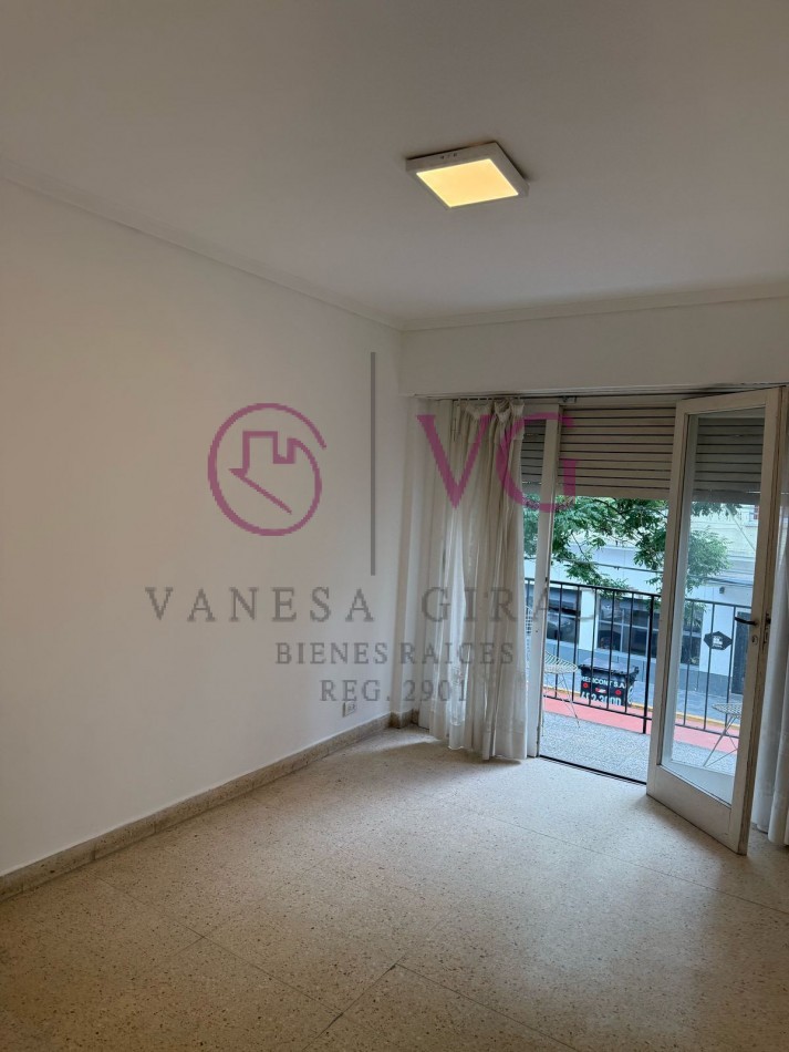 2 AMB. CON DPCIA.EXTERNOS CON BALCON.PATIO PROPIO.