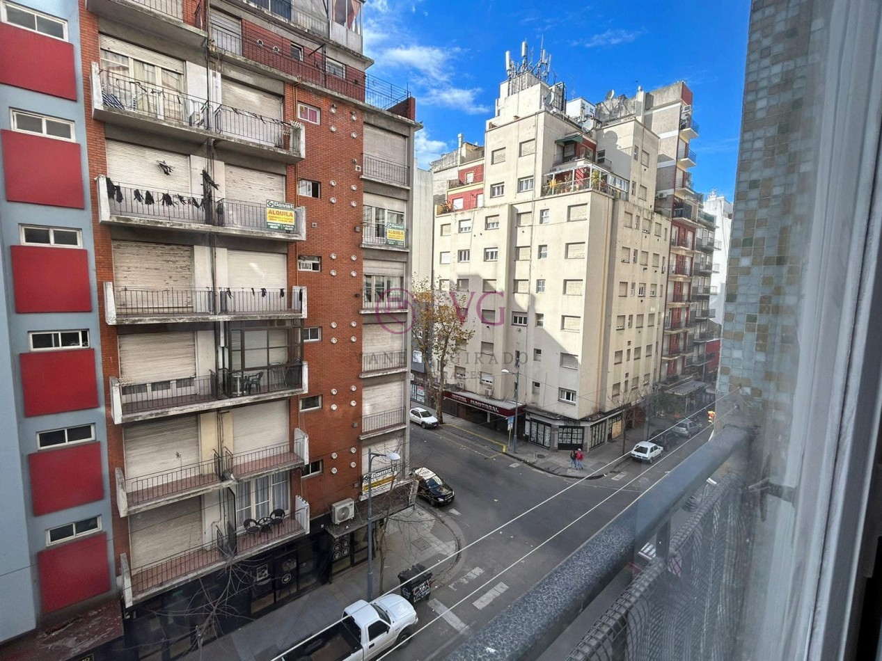2 AMB.EXTERNO.BALCON FRANCES, AMOBLADO Y EQUIPADO.