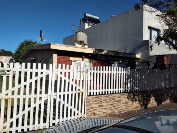 PH 2 AMB.CON QUINCHO, Y/O MONOAMBINTE, ENTRADA DE AUTO Y JARDIN.