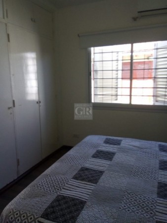 PH 2 AMB.CON QUINCHO, Y/O MONOAMBINTE, ENTRADA DE AUTO Y JARDIN.