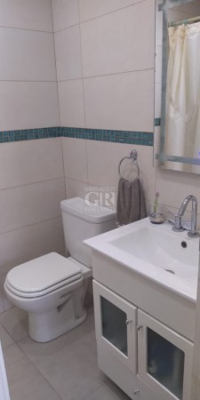 PH 2 AMB.CON QUINCHO, Y/O MONOAMBINTE, ENTRADA DE AUTO Y JARDIN.