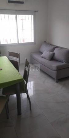 PH 2 AMB.CON QUINCHO, Y/O MONOAMBINTE, ENTRADA DE AUTO Y JARDIN.