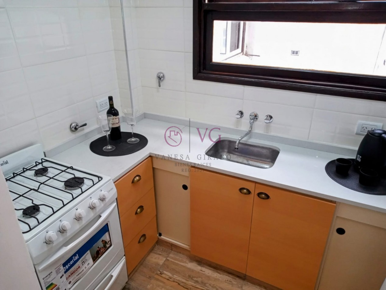 2 AMBIENTES EXTERNO.MODERNIZADO.COMPLETAMENTE AMOBLADO Y EQUIPADO.