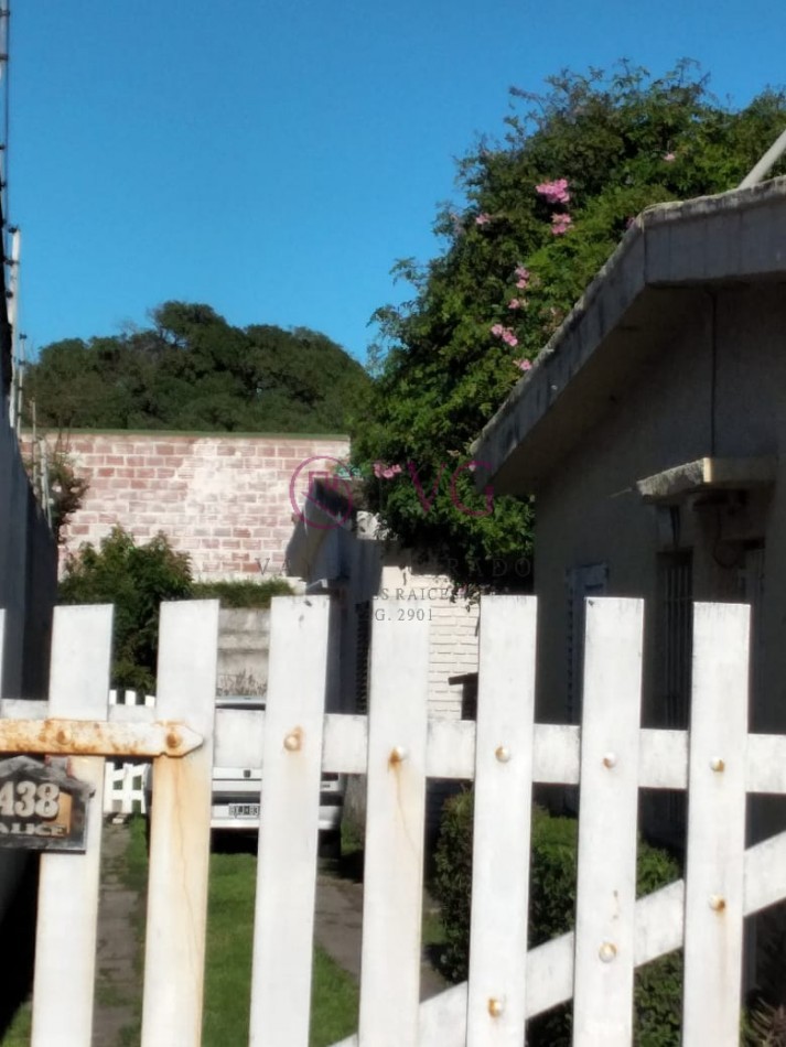 PH 2 AMB.CON QUINCHO, Y/O MONOAMBINTE, ENTRADA DE AUTO Y JARDIN.