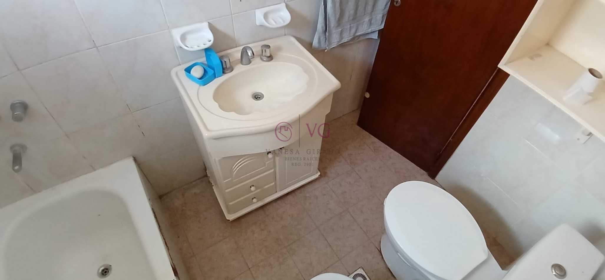 CHALET 4 AMB.GGE, JARDIN.BARRIO CONSTITUCION.