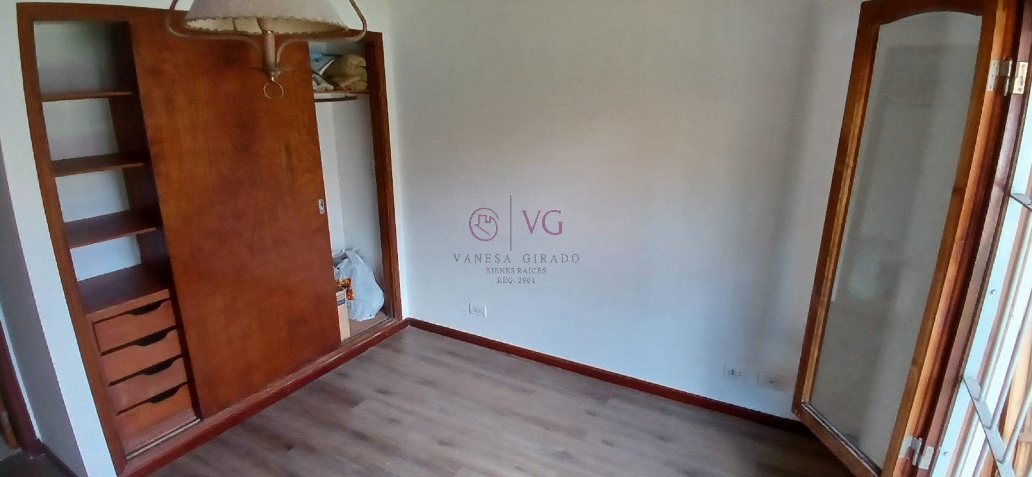 CHALET 4 AMB.GGE, JARDIN.BARRIO CONSTITUCION.