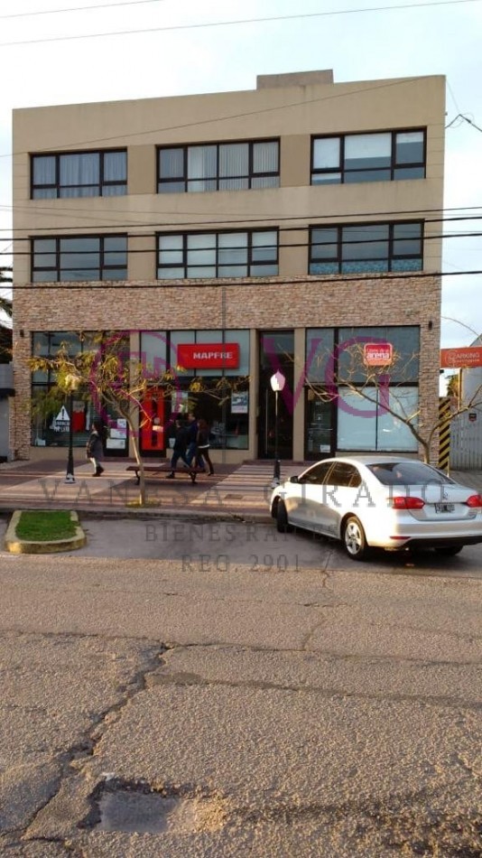 ESPACIO AEREO SOBRE AV.CONSTITUCION COMERCIAL.CON PLANOS APROBADOS.
