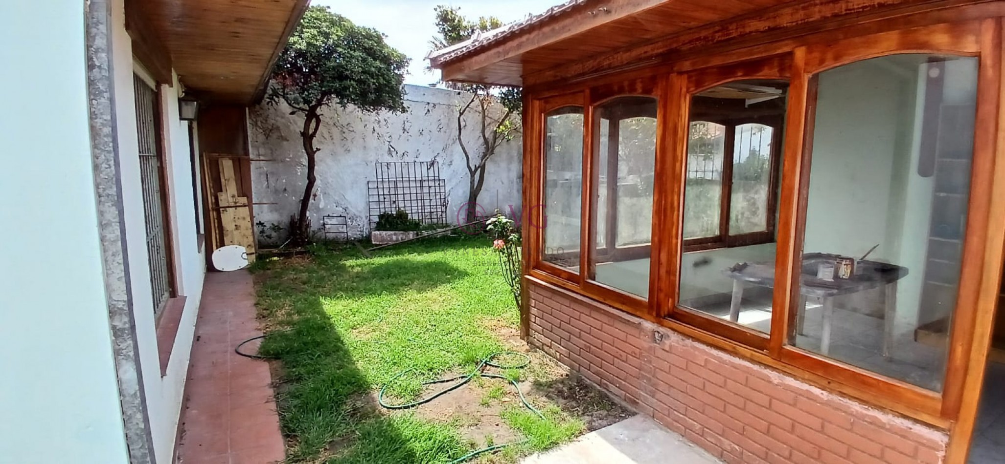 CHALET 4 AMB.GGE, JARDIN.BARRIO CONSTITUCION.