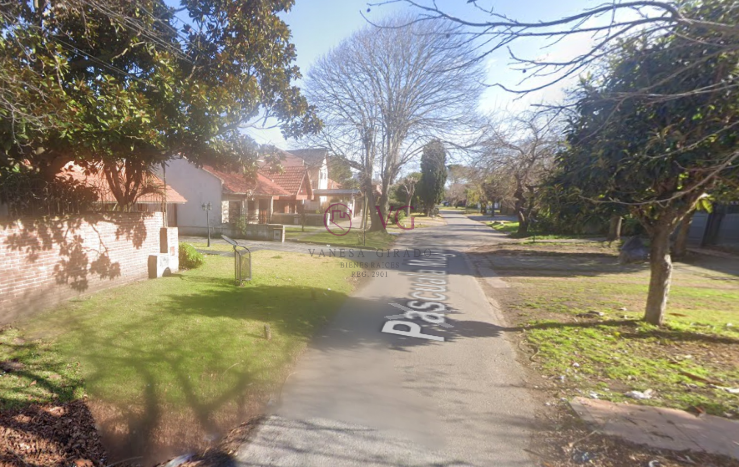 CHALET 4 AMB.GGE, JARDIN.BARRIO CONSTITUCION.