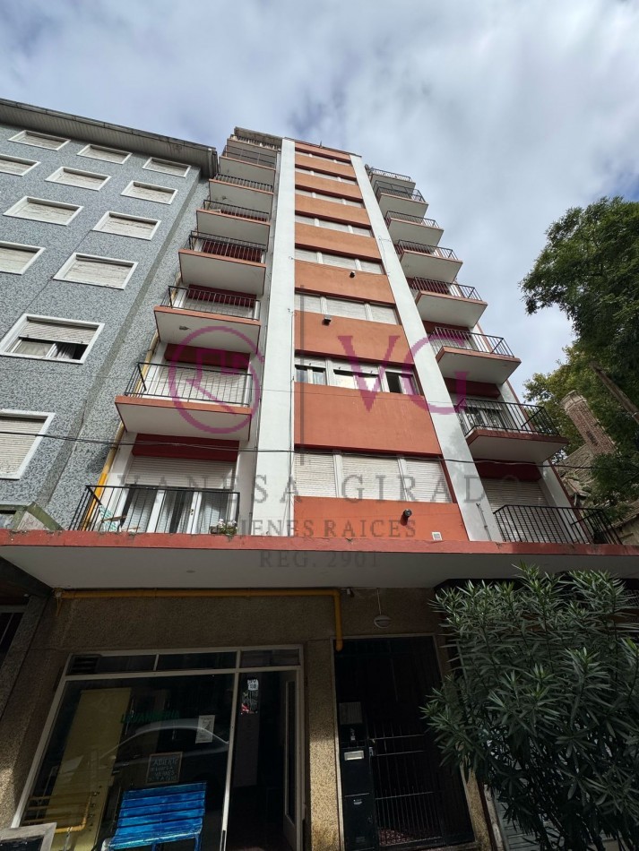 2 AMB. CON DPCIA.EXTERNOS CON BALCON.PATIO PROPIO.