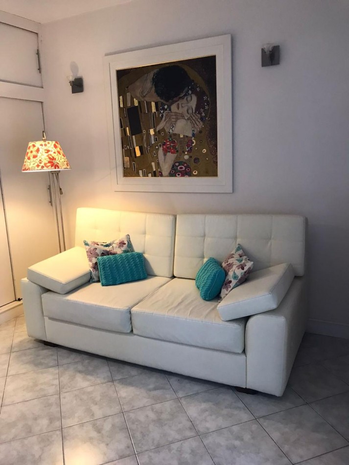 2 AMBIENTES  EXTERNOS PROXIMO PLAZA MITRE.