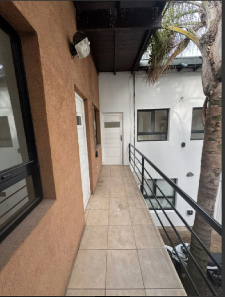 Apto Credito! PH 2 Ambientes Con Cochera Al Frente en PLANTA ALTA.