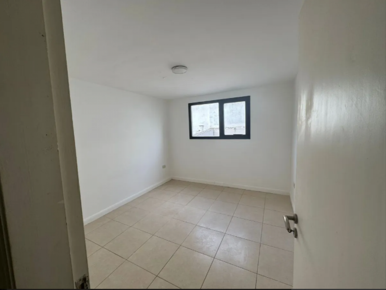 Apto Credito! PH 2 Ambientes Con Cochera Al Frente en PLANTA ALTA.