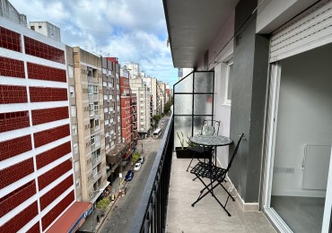 AMBIENTE EXTERNO, CON BALCON. A NUEVO.EQUIPADO.