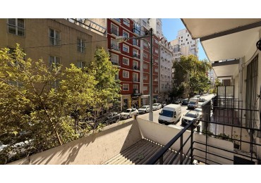 2 AMBIENTES EXERNOS CON BALCON. A NUEVO, AMOBLADO Y DECORADO.