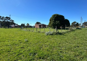 EXCELENTE LOTE EN PLAYA DORADA. TOMA VEHICULO EN PARTE DE PAGO.