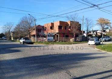 DUPLEX 4 AMB.ENTRADA DE AUTO.A ESTRENAR. LOS PINARES.