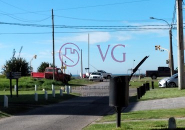 PH 2 AMB.CON QUINCHO, Y/O MONOAMBINTE, ENTRADA DE AUTO Y JARDIN.