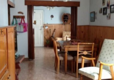 LOTE CON CASA 4 AMB.PATIO GGE. VENTA O PERMUTA.APTO HORIZONTAL.